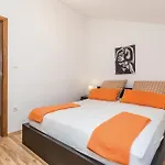 Amazing In With Wifi Апартаменты