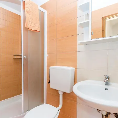 1 Bedroom Cozy In * Palit