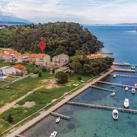 1 Bedroom Cozy In Apartament Palit